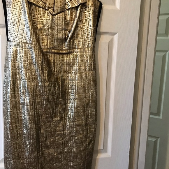 Beautiful gold with black at the back - Picture 2 of 8